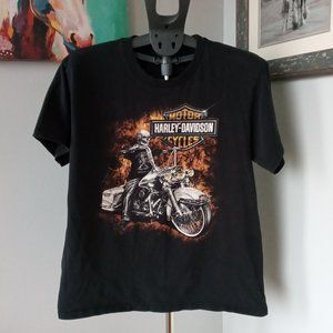 Harley-Davidson skeleton riding a harley  black Tee Size in description